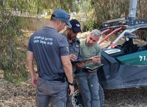 סוף להפקרות בשטחים הפתוחים בעמק חפר: 21 רכבים הורדו מהכביש ונרשמו 59 דוחות תנועה במבצע האכיפה "ירוק נודד"